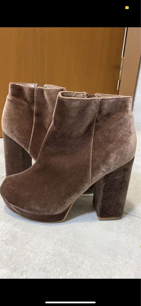 Botas salto alto veludo primark