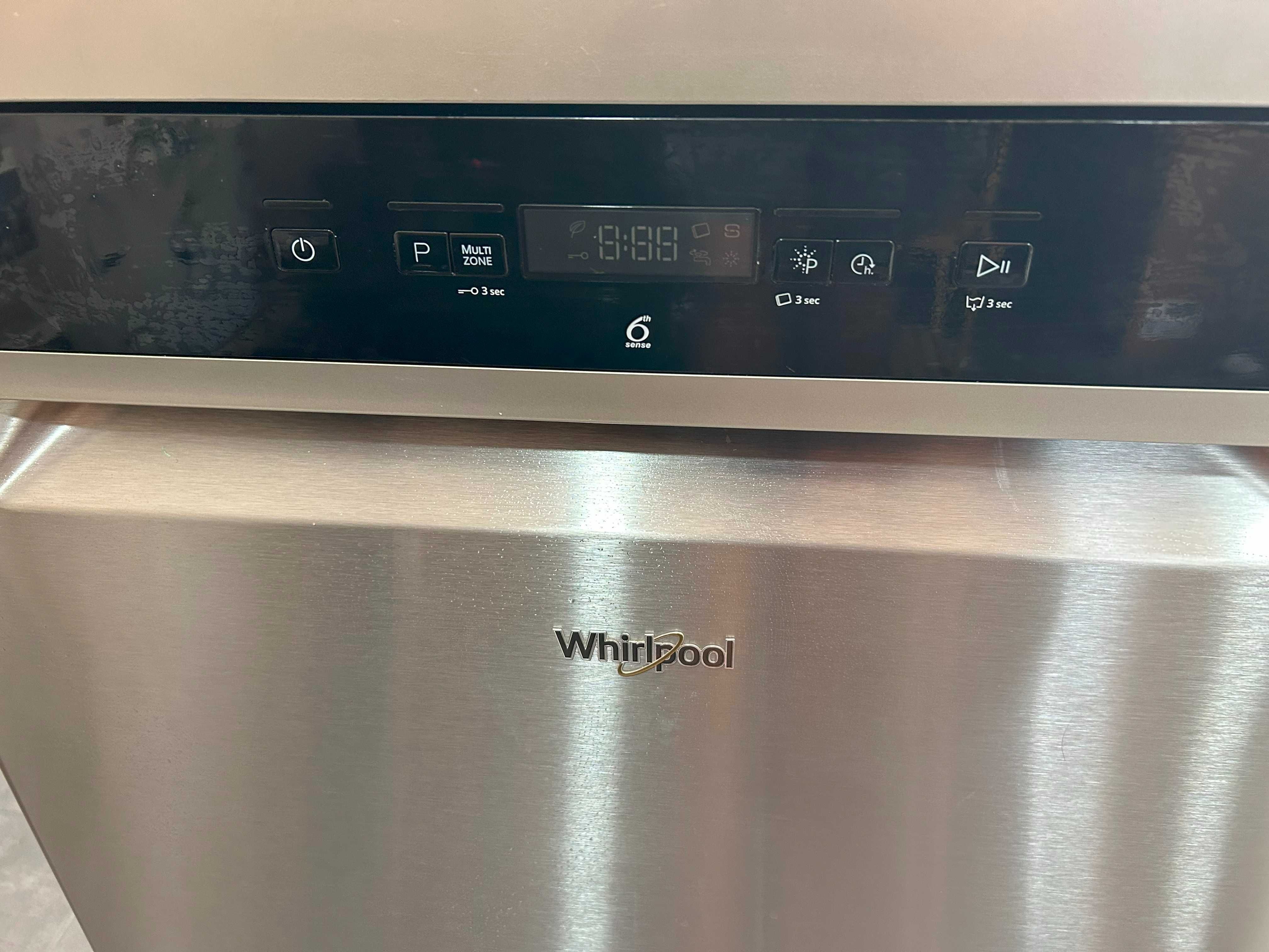 Máquina de Lavar Loiça Whirlpool 6th Sense
