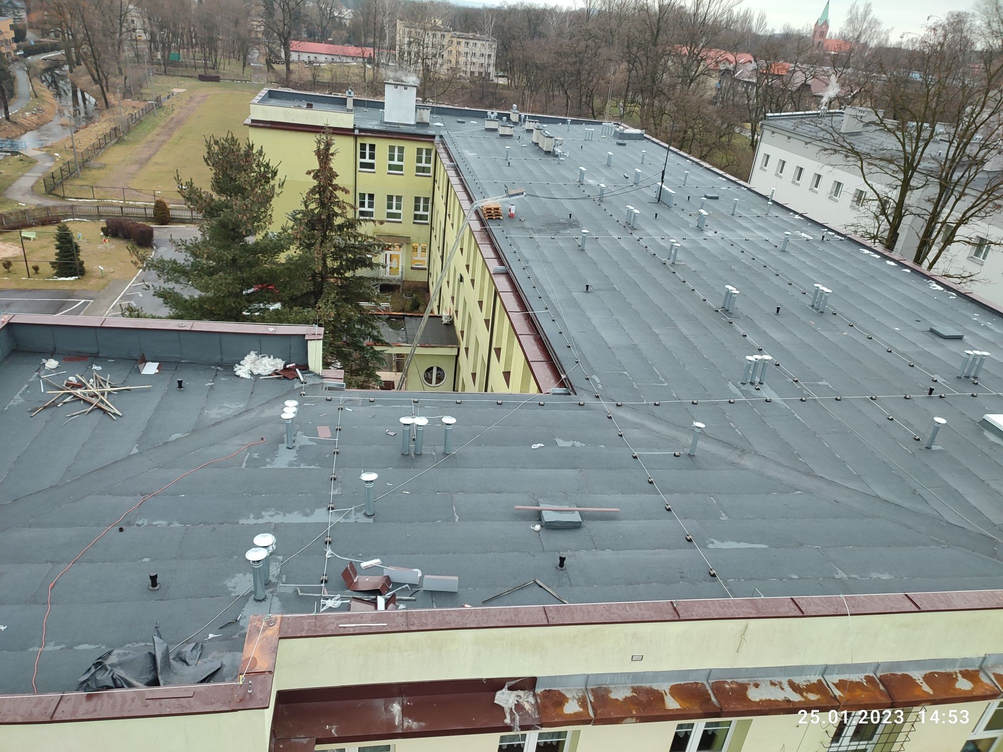 Usługi dekarskie papa termozgrzewalna gonty obróbki blacharskie rynny