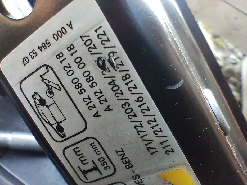 Wkład koła lewarek hak holowniczy Mercedes w212