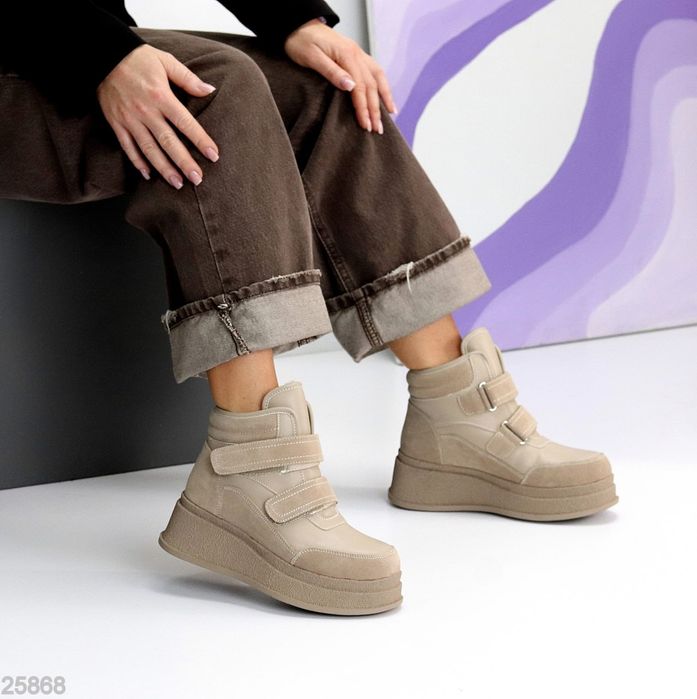 Жіночі шкіряні зимові черевики в кольорах