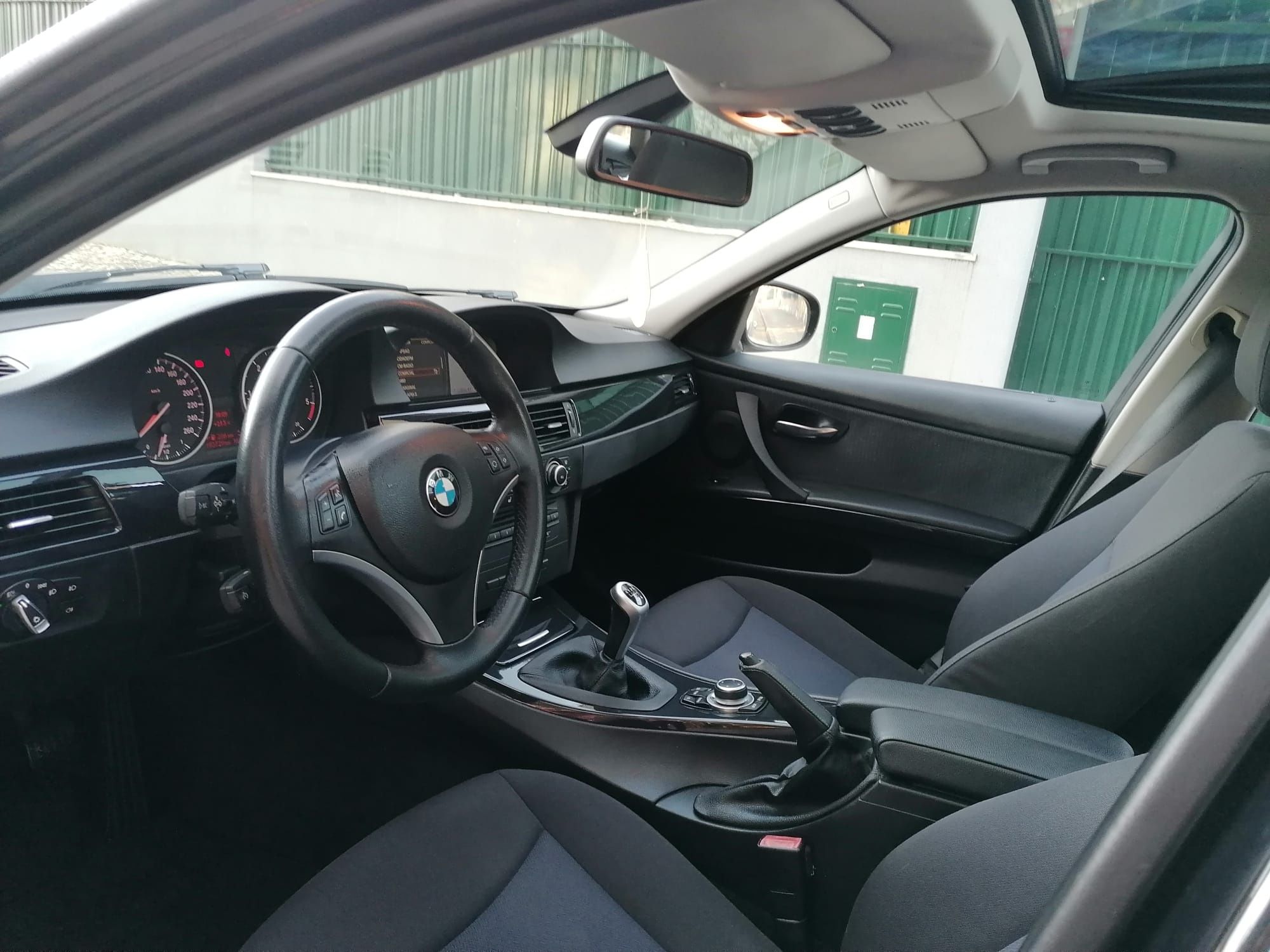 BMW 318D Touring Sport Navigation 143CV 185.000KMS Reais Garagem 2011