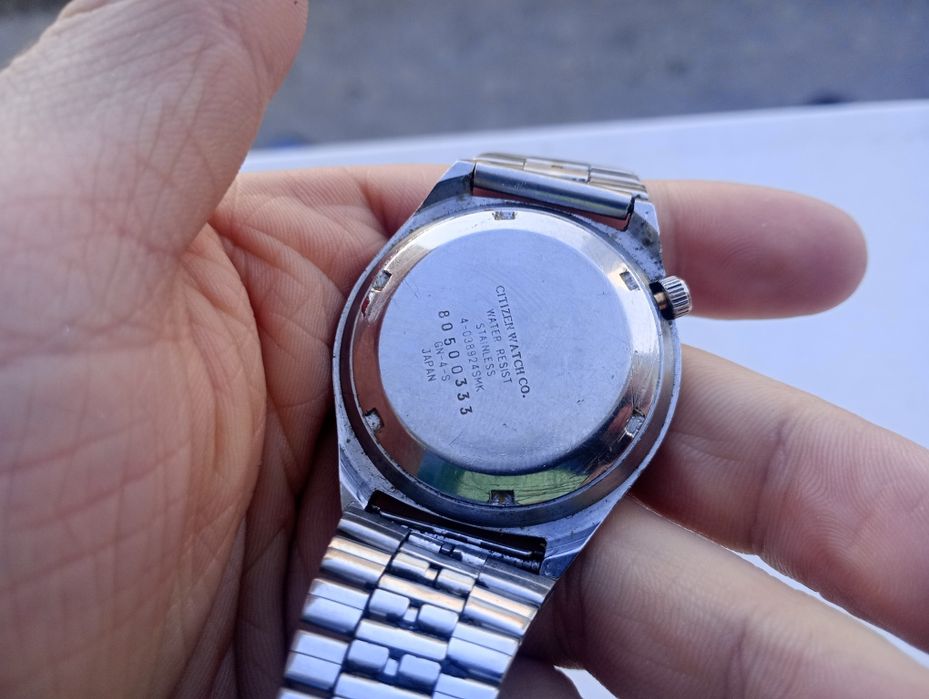 Zegarek Citizen rynek arabski błękit i piaskowy kolor ni seiko tissot