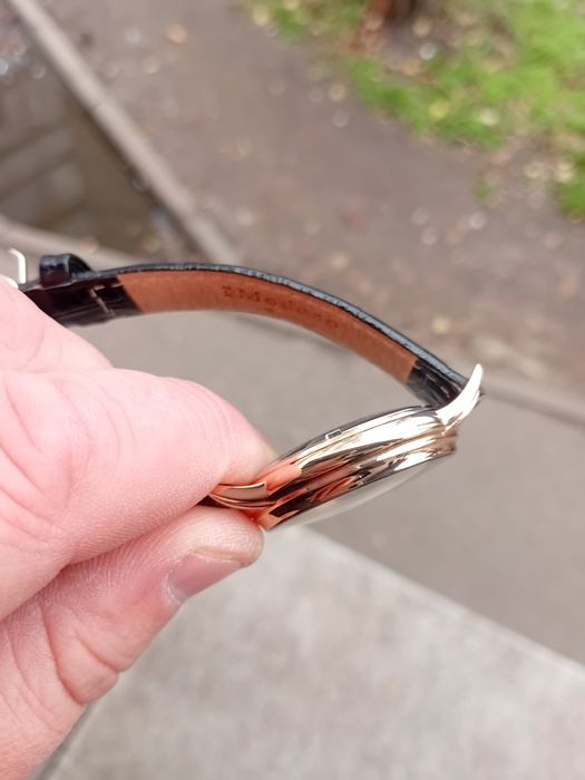 Продам на подарок мужские часы,механизм апелла