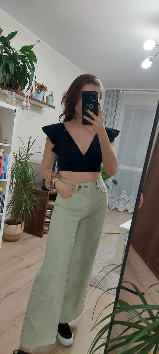 Top z falbanami i odkrytymi plecami Pull&Bear XS/S Wiskoza Len