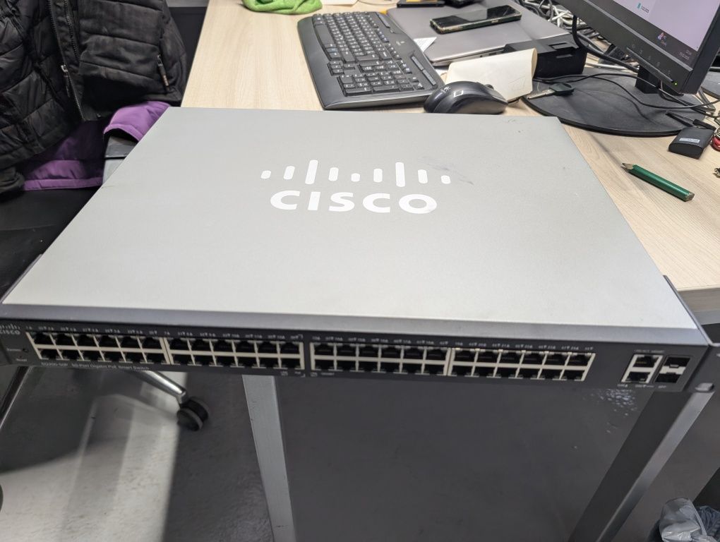 Акція Гігабітний  Коммутатор Cisco SG200-50P 48-Port Gigabit 24- PoE
