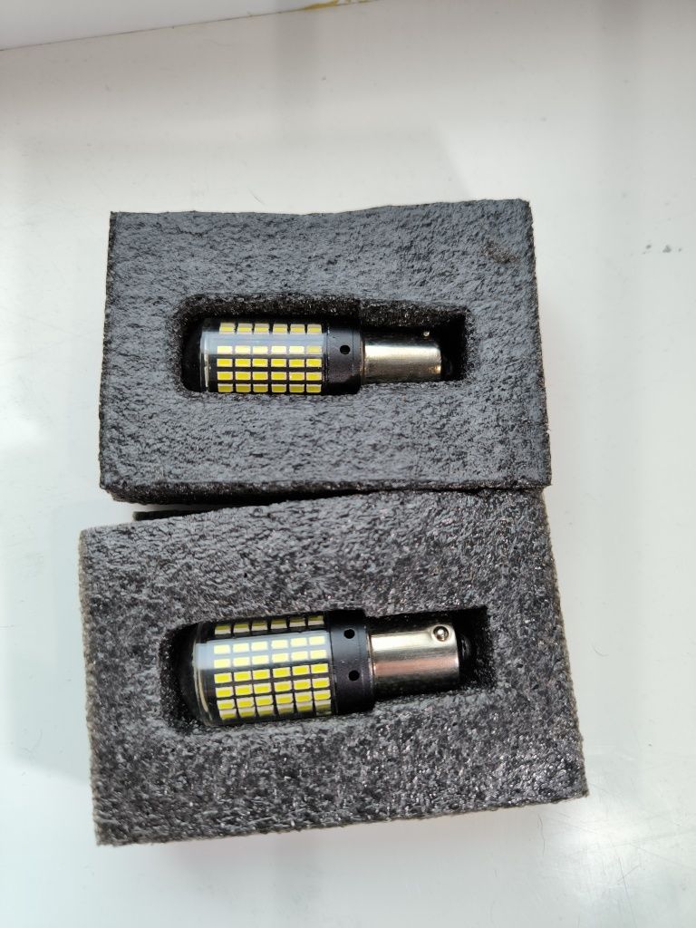 Led лампы P21W цоколь BAU15S білі 2шт