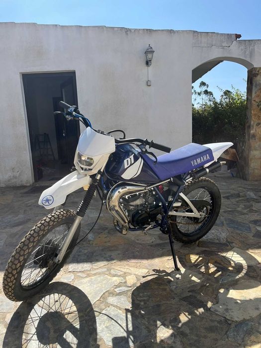 Yamaha DT50 azul