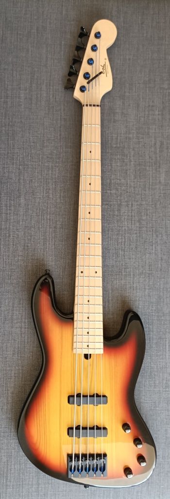 Baixo Esh Notorious 5 Strings Jazz Bass