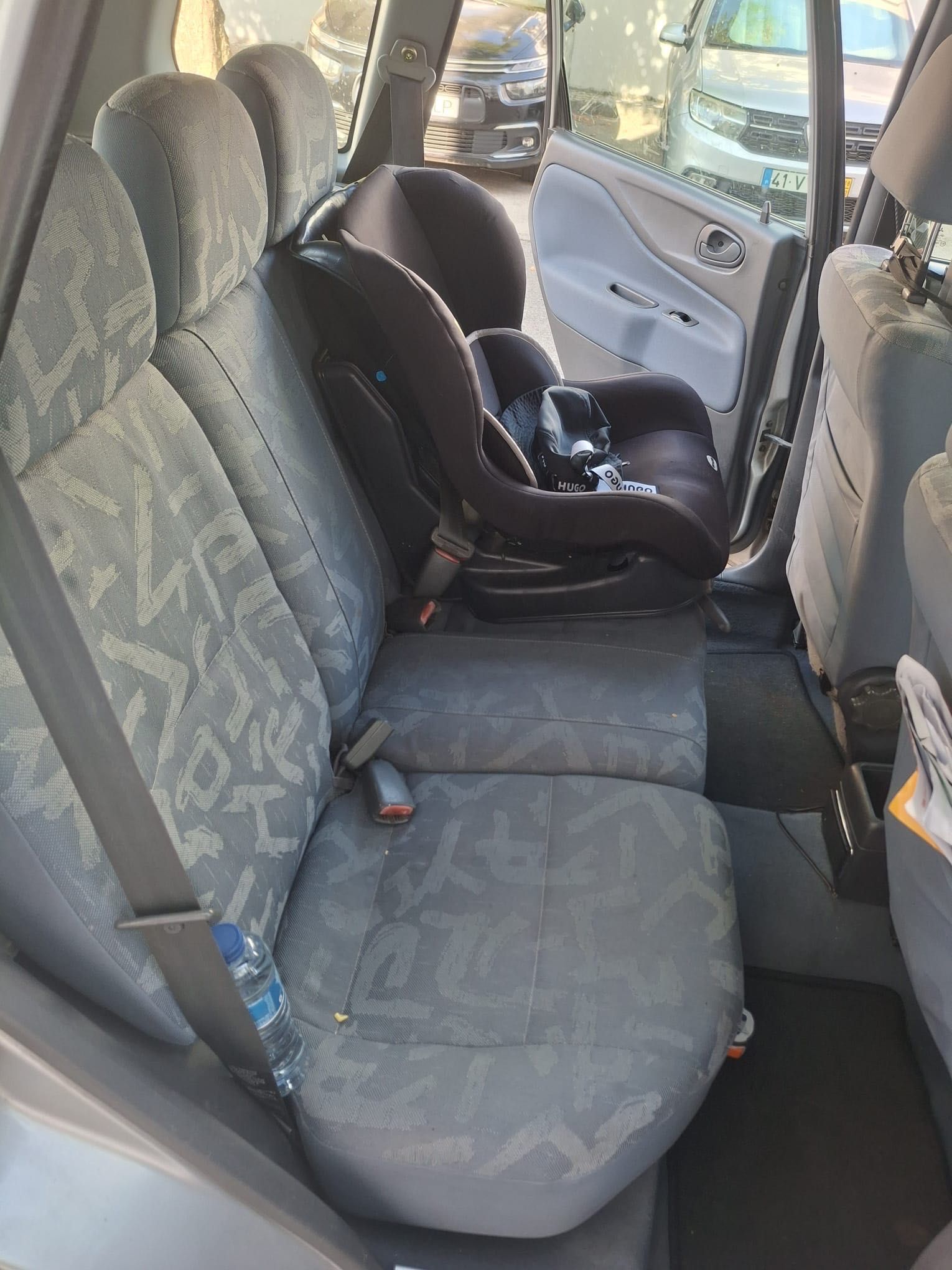 Mitsubishi Space Star 1.3 16V 83cv com mala no tejadilho