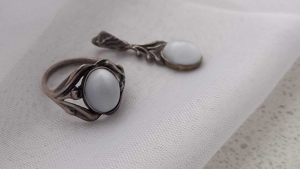 Piękny pierścionek srebrny i zawieszka listki antyk