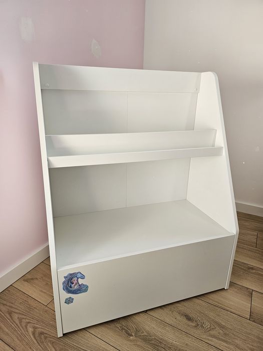 Sprzedam regał BERGIG z IKEA w kolorze białym