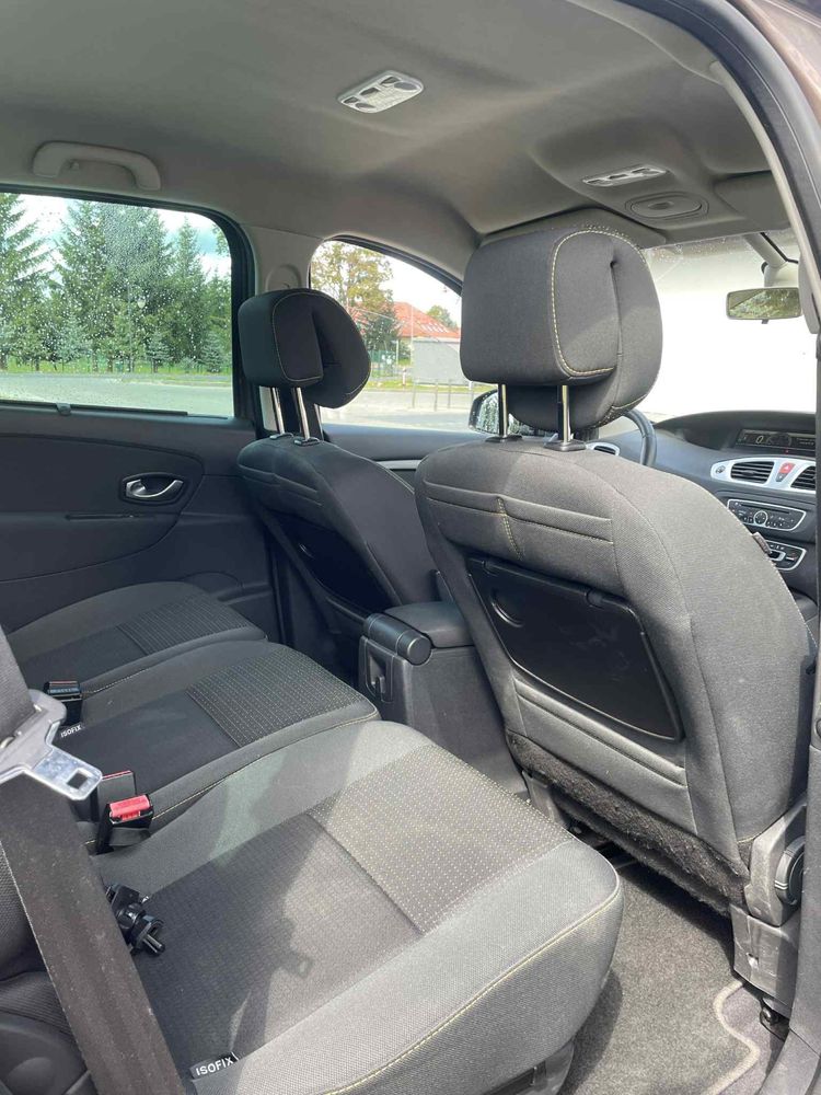 Samochód osobowy Renault Scenic III