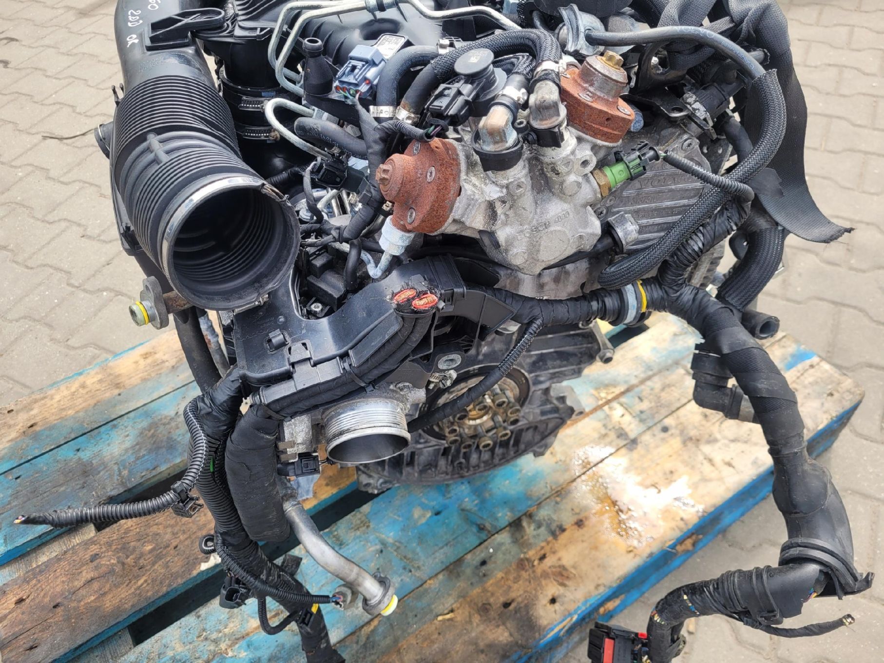 SILNIK 2.0 DIESEL D5204T7 VOLVO S80 XC60 V70 III V40 V60 KPL