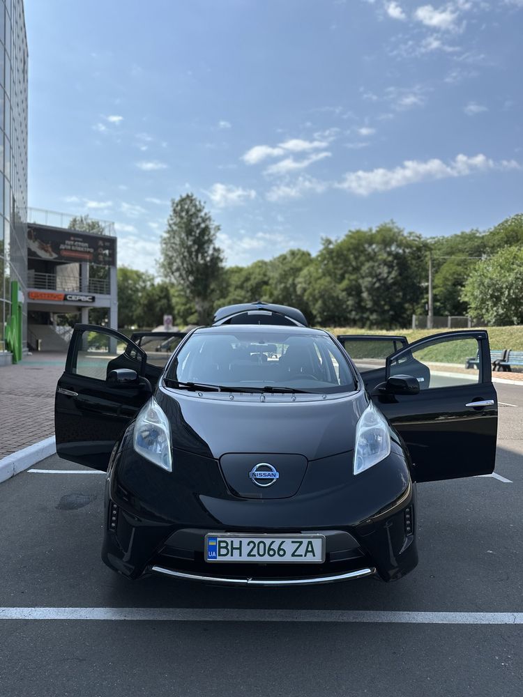 Свій Nissan Leaf 2015