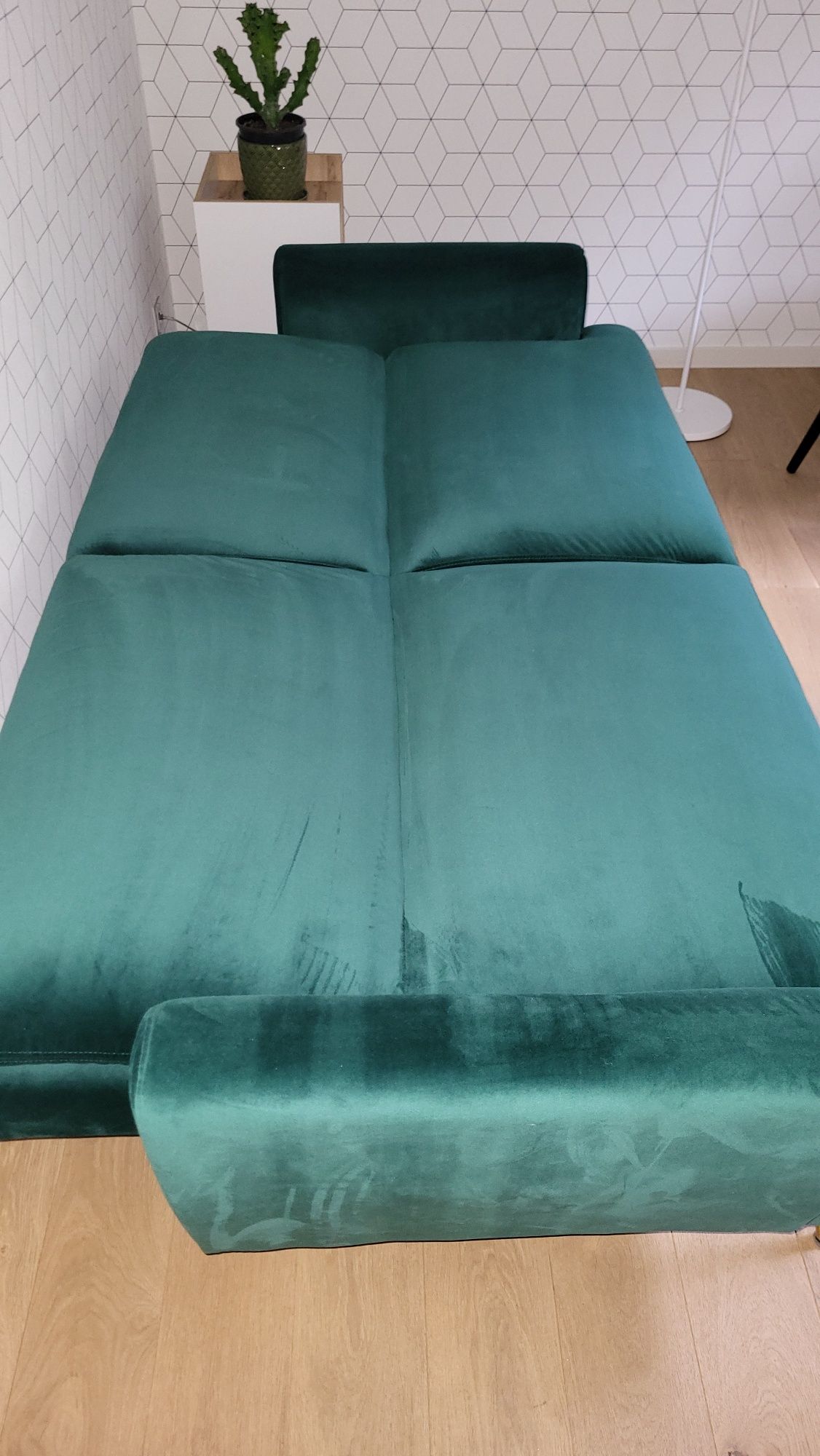 Sofa rozkładana welurowa