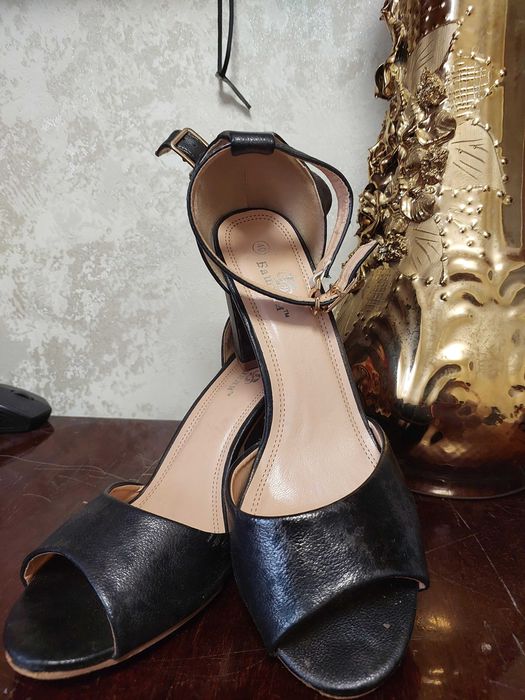 Жіночі босоніжки 40 розміру