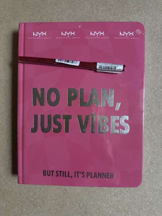 Блокнот планер і олівець від Nyx
