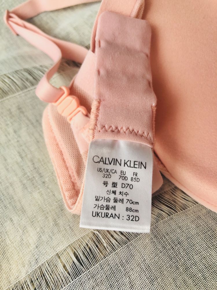 Biustonosz stanik Calvin Klein gładki różowy 75B