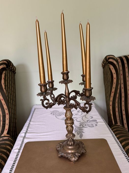 Mosiężny świecznik