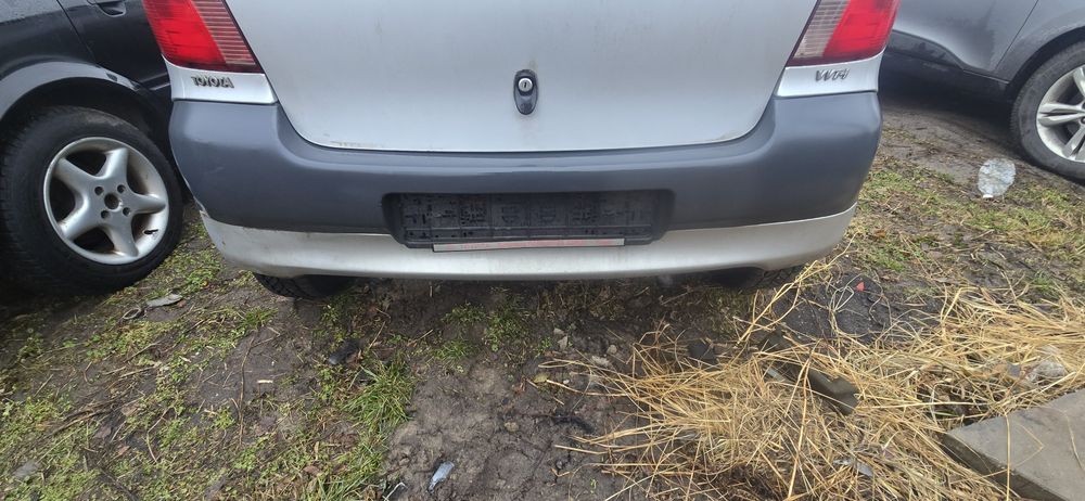 Zderzak tylny tył Toyota Yaris I 2002r 199