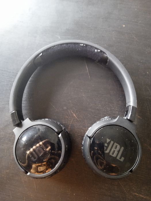 Fones bluetooth JBL