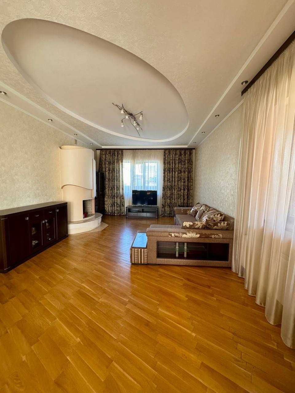 Продається будинок з басейном, укриттям та тепловим насосом!