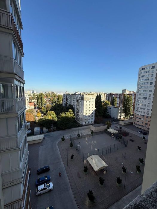 Продам большую 2 комнатную квартиру ЖК Вернисаж (Таирова) 3-228-242