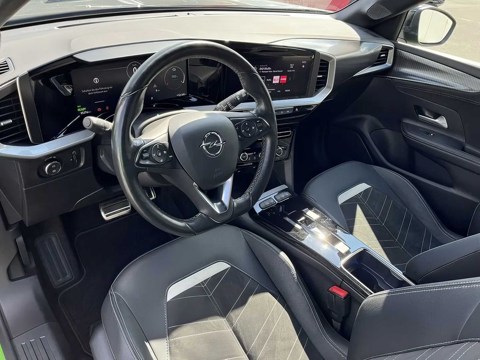 Opel Mokka-E      2021