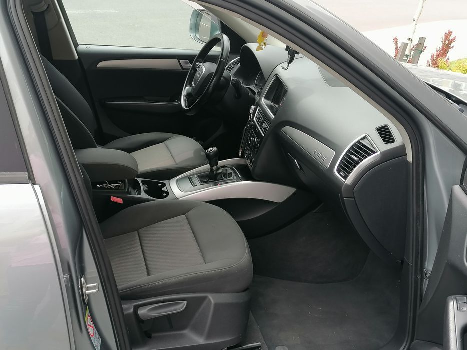 Audi Q5 / 2011 / Quattro / 2.0 TDI / Manual ///