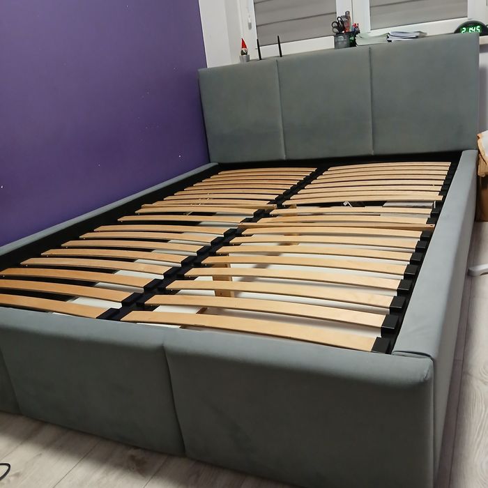 łóżko 160 × 200 w  bardzo dobrym stanie.