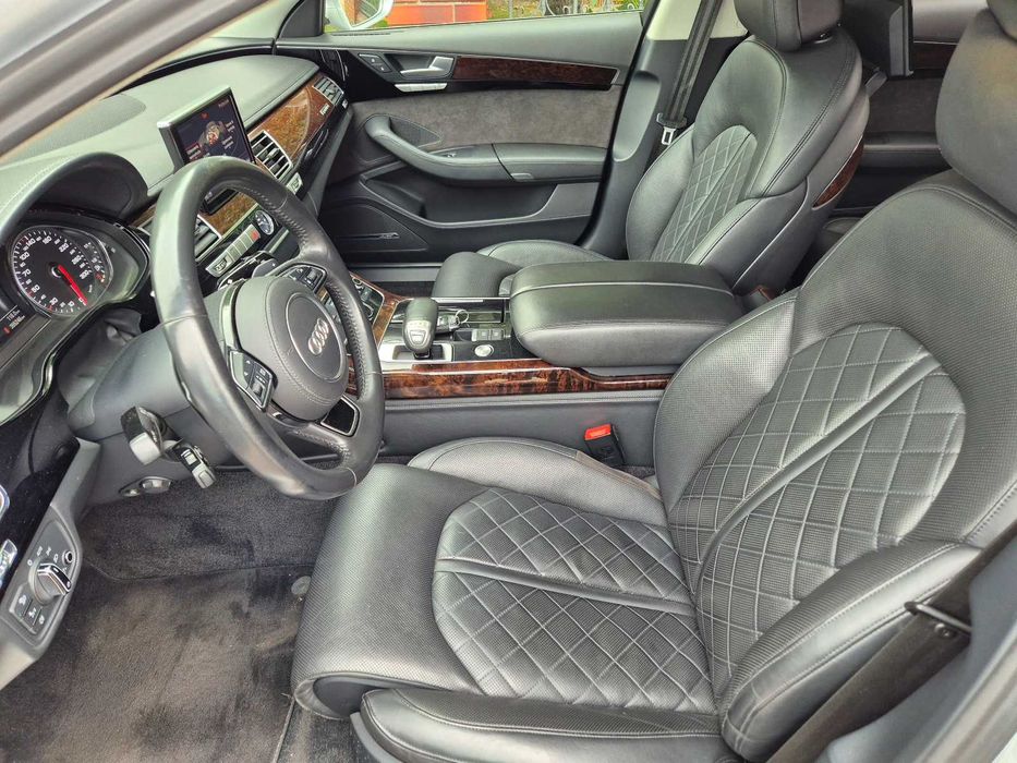 Audi A8 V8 D4 Ogrzewanie postojowe TV monitory Night Vision hak 4x4