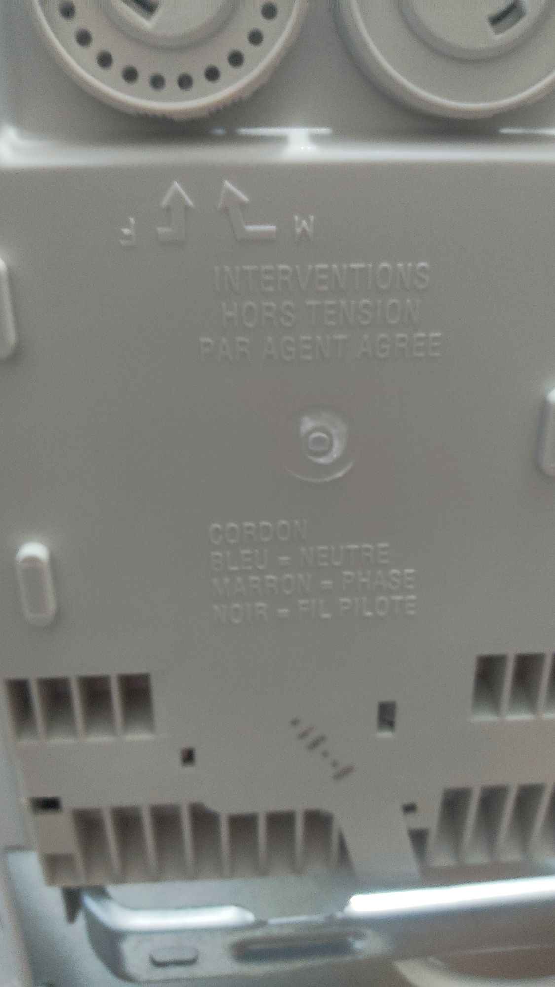 Обогреватель, конвектор настенный Airelec 1000w