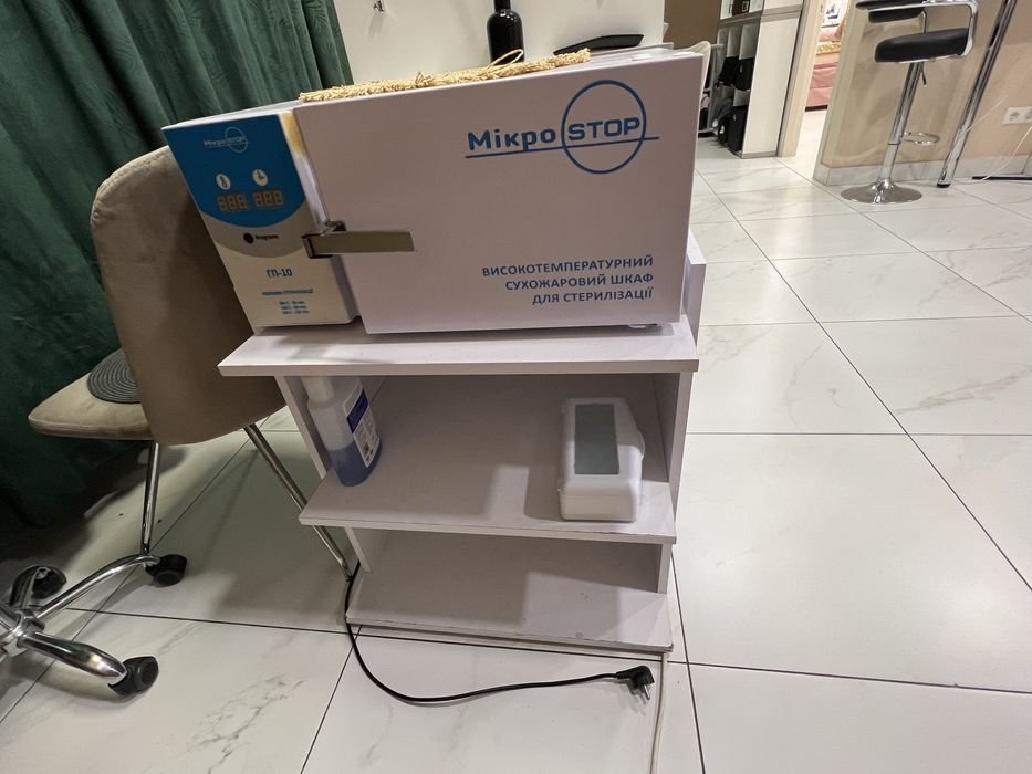 Тумба біла 1000 грн