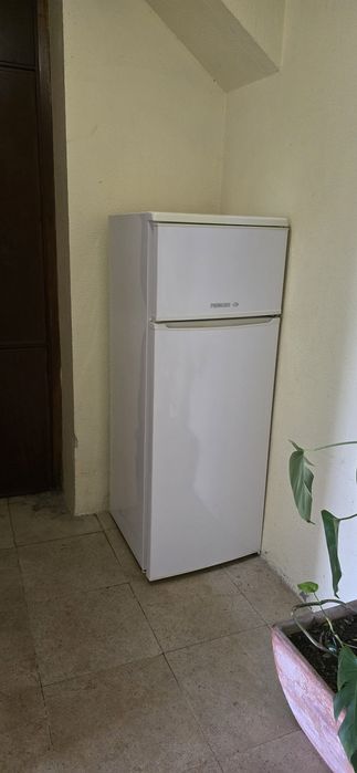 Frigorífico semi novo