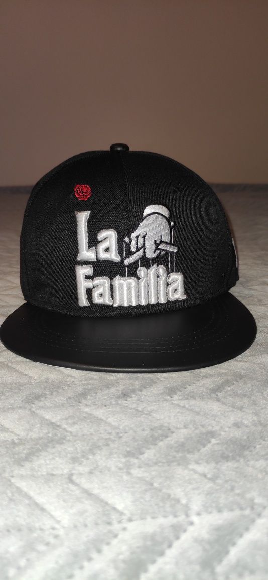 Full cap La Familia
