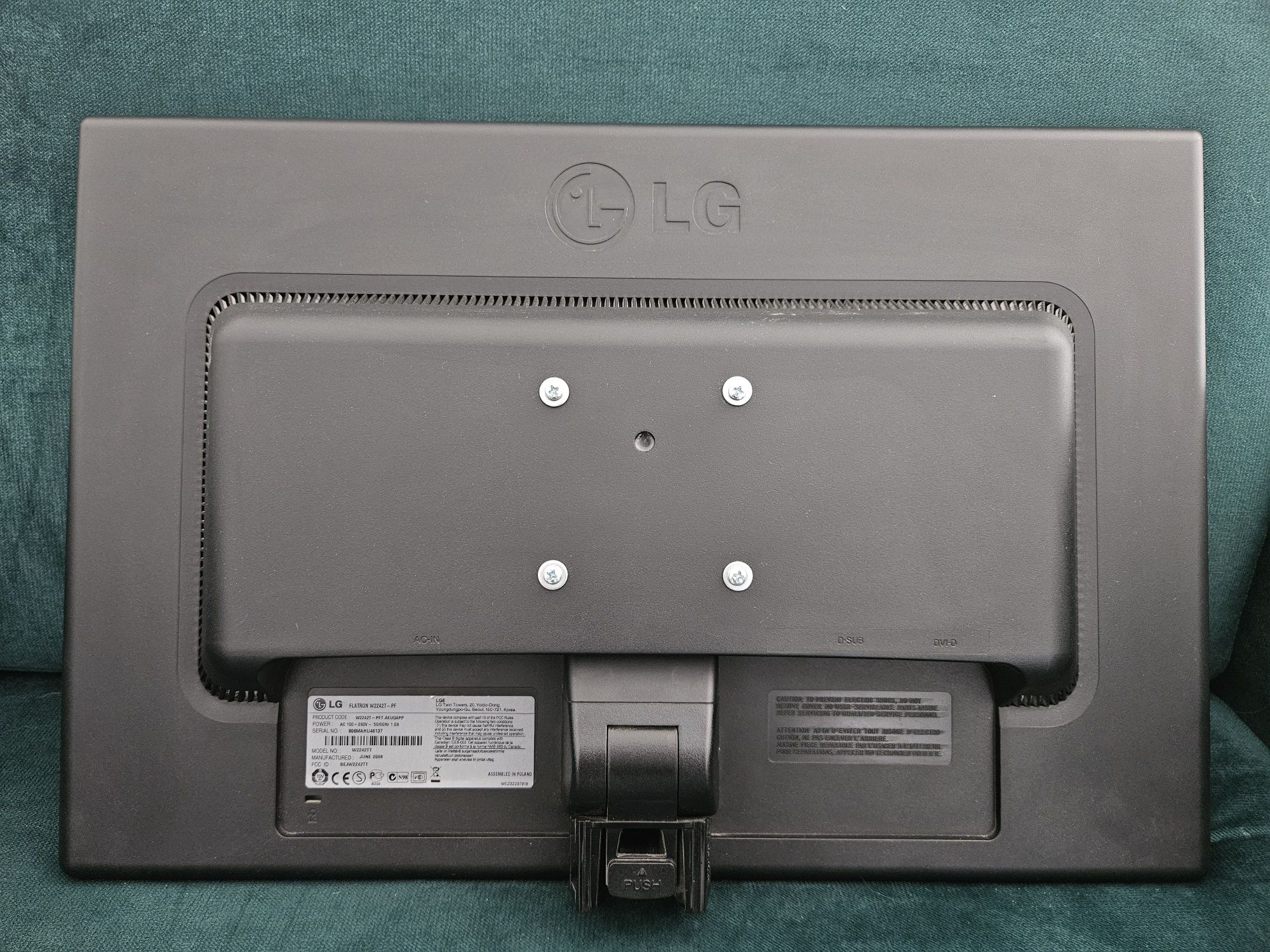 Monitor LCD LG Flatron 22 cale stan dobry