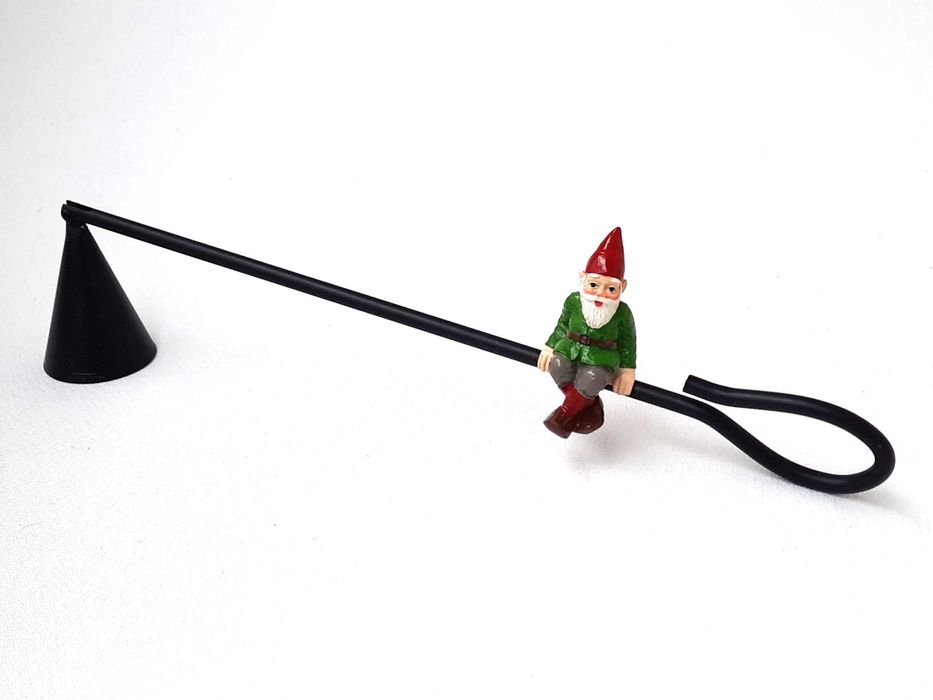 Stary kapturek do gaszenia świec , gasidło do świec