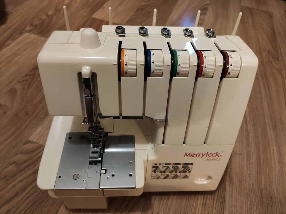 Коверлок Merrylock 3000CL