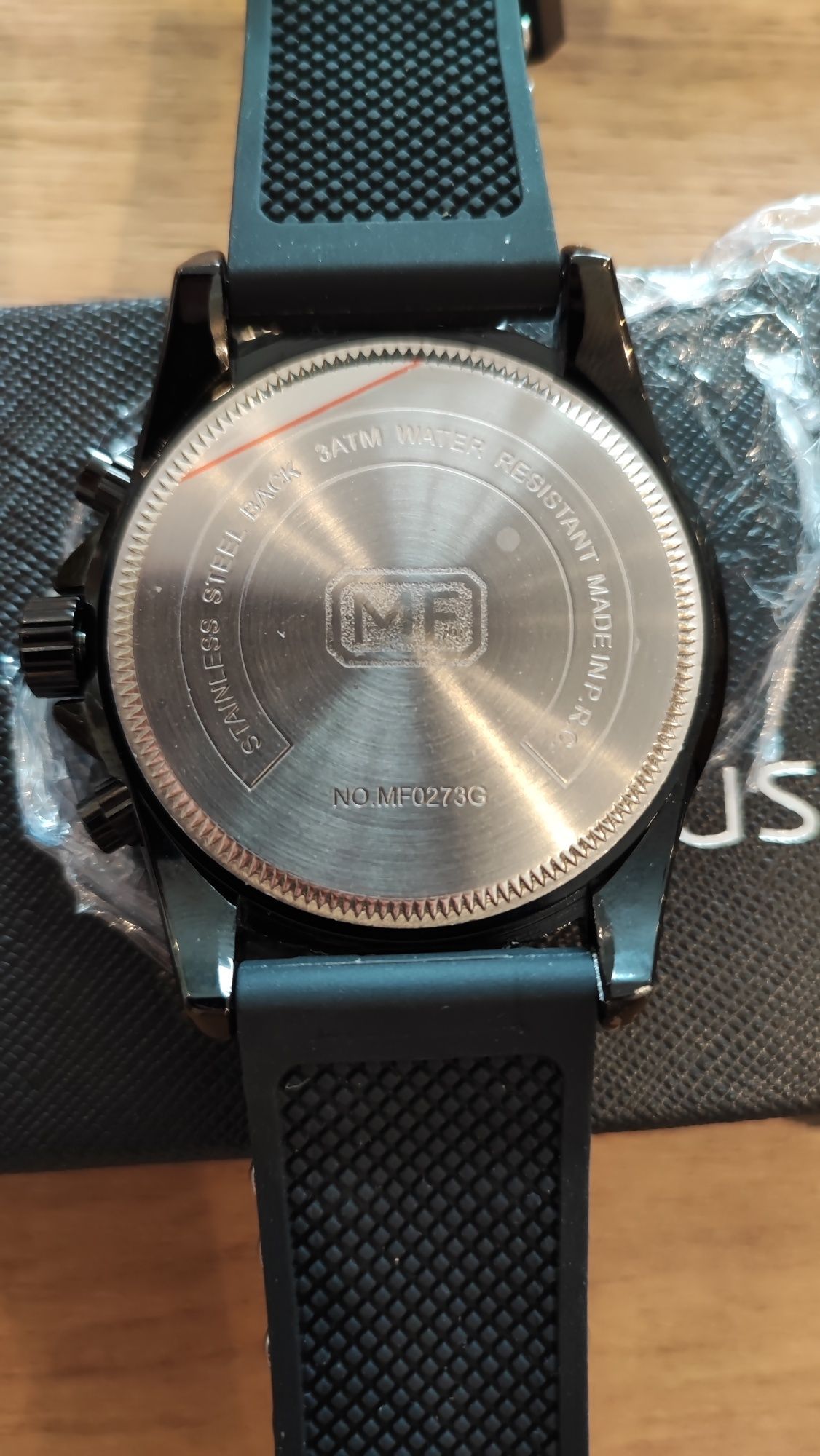 Minifocus zegarek z chronografem datownikiem japoński mechanizm HIT
