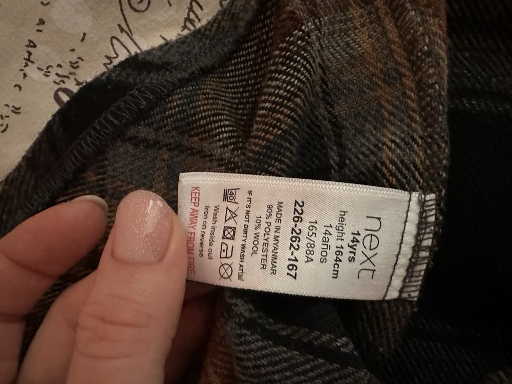 Продам Next рубашкав клетку М тепла