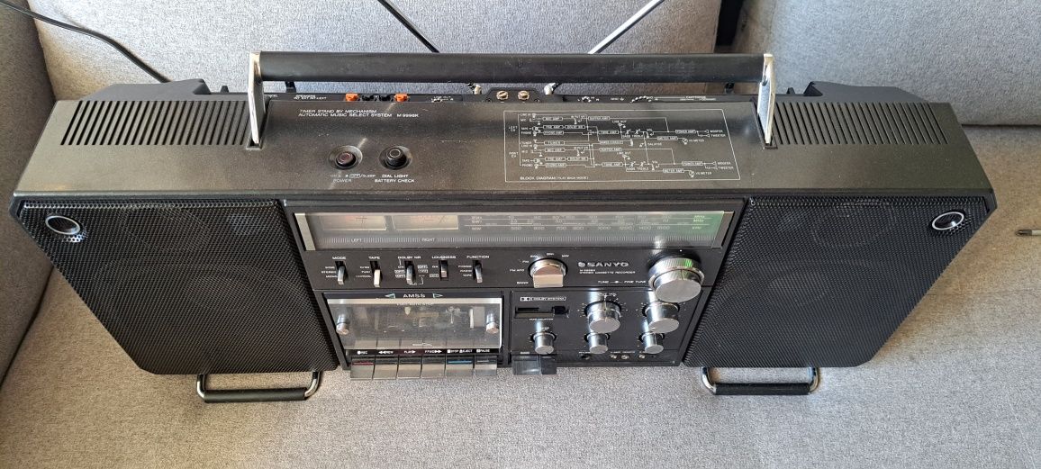 Vintage Sanyo M9998k Portable Radio Cassette Recorder Boombox