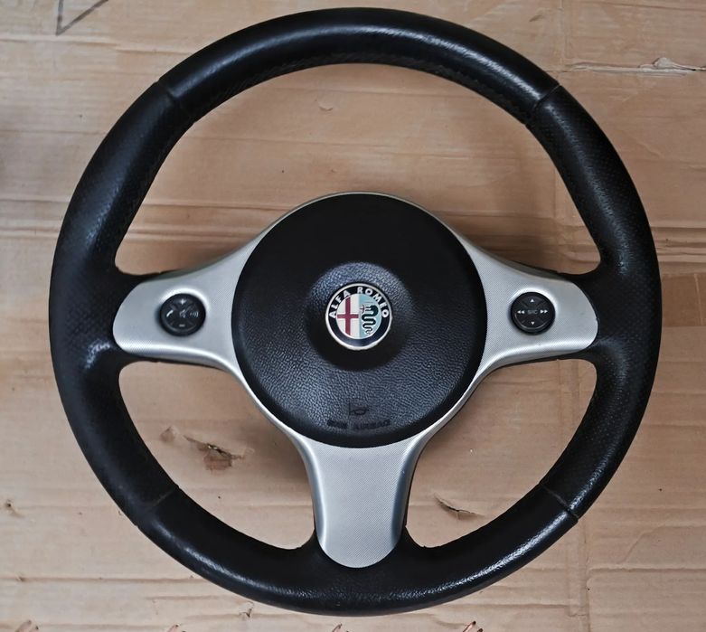 KIEROWNICA SKÓRZANA MULTIFUNKCJA AIRBAG ALFA ROMEO 159