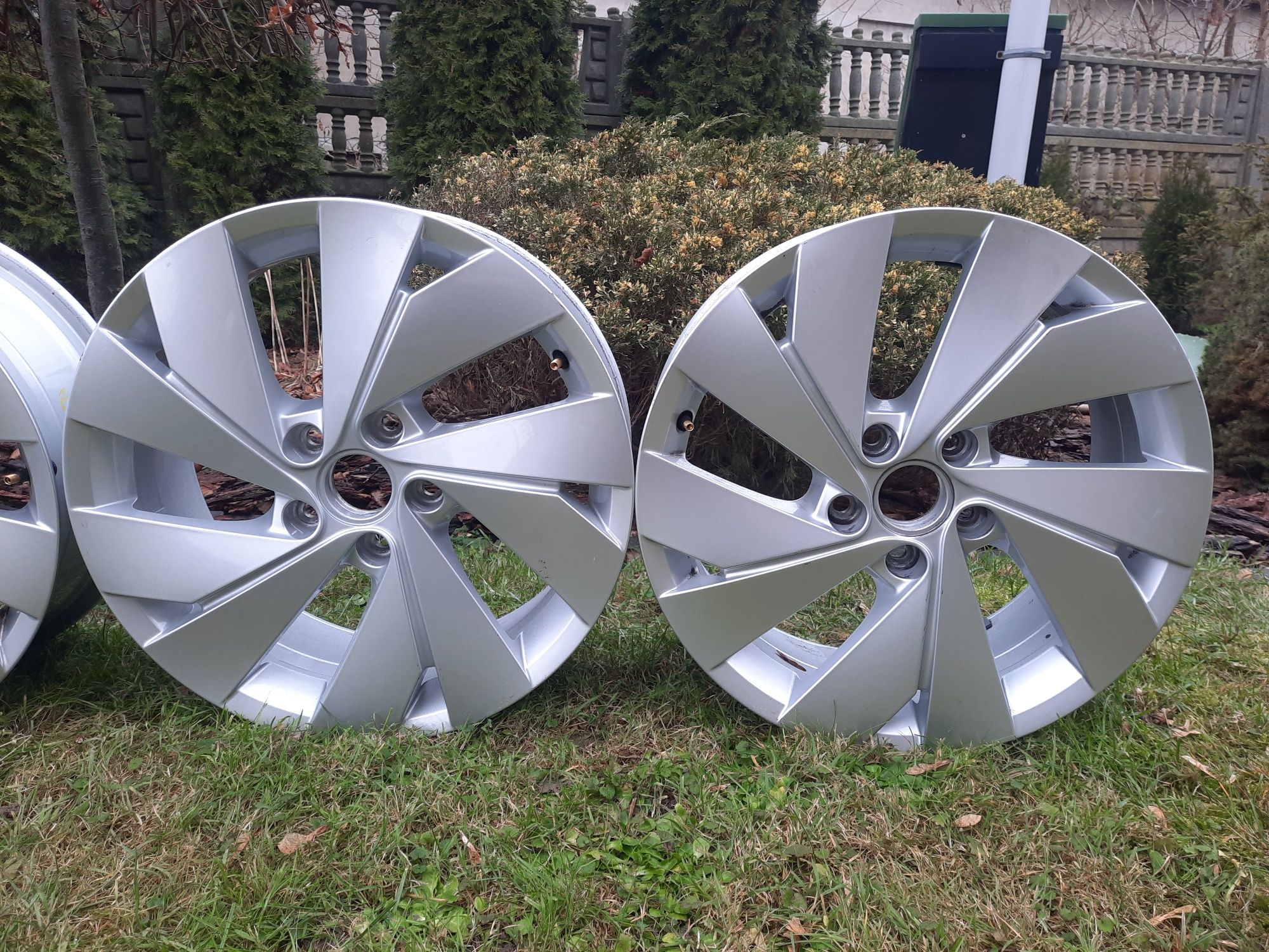 Felgi 5x112 6.5jx17 Volkswagen Audi Seat Skoda ET46 OT 57.1