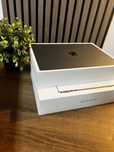 Macbook Air M2 2024 8GB SSD256GB