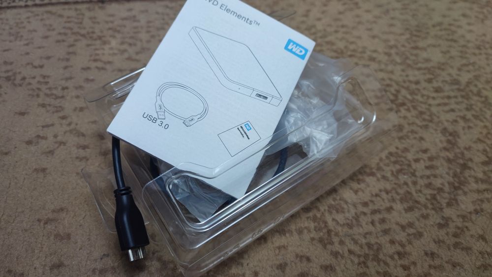 Жорсткий диск WD Elements Portable 5 TB (WDBU6Y0050BBK)