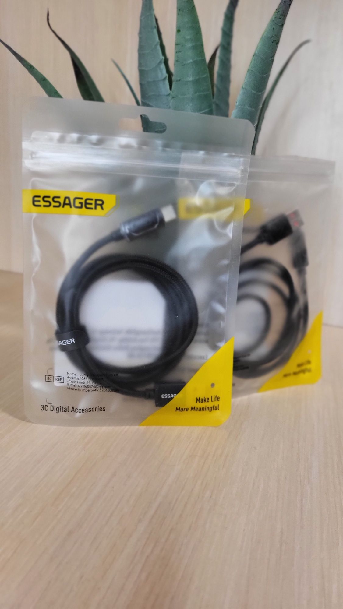 Продам USB Type- C кабелі .
Фіолетові -165
Чорні-  199 ( з контрольним
