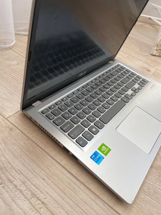 Ноутбук asus X515E