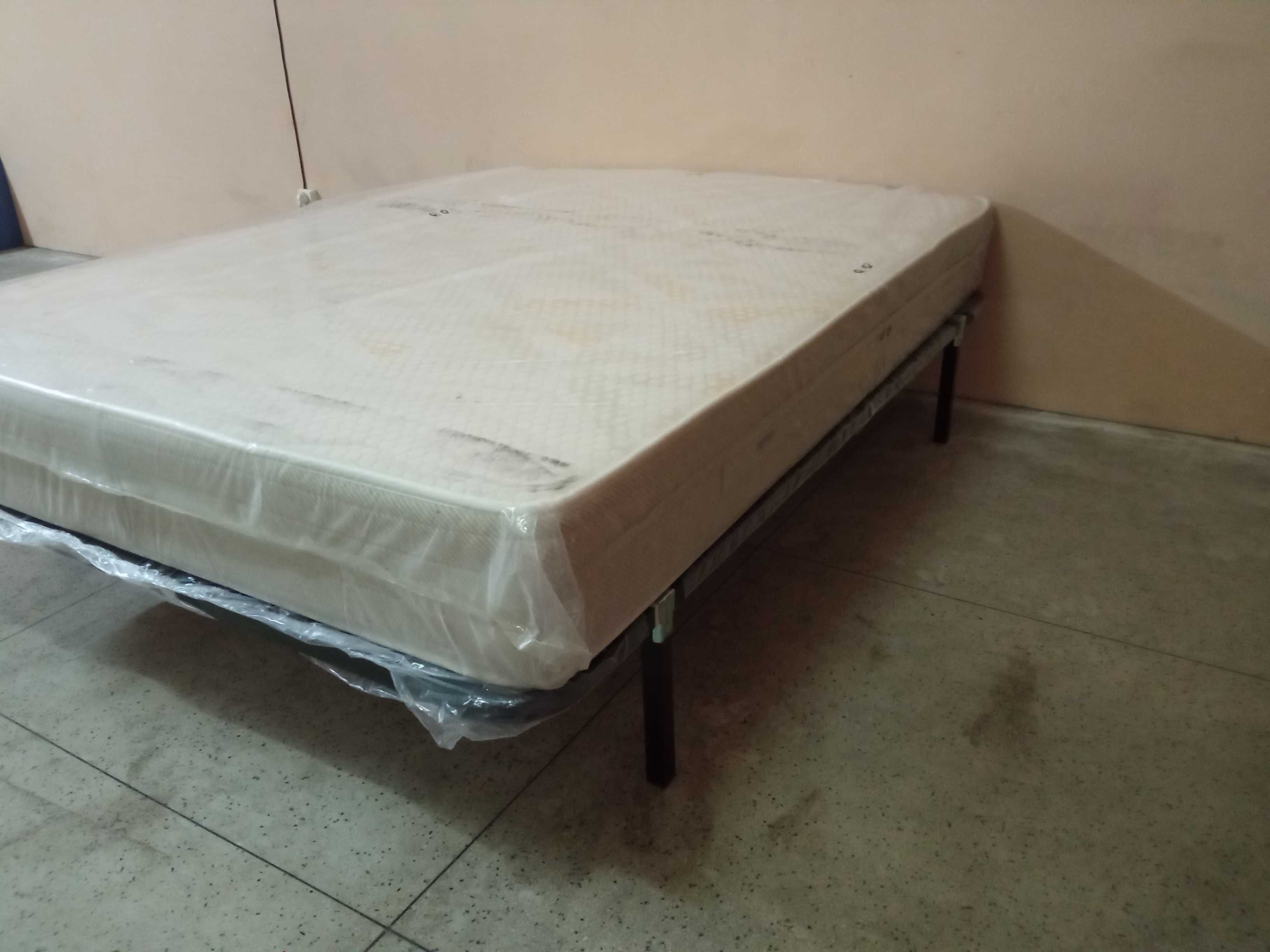 Cama casal completa 190 cm x 140 cm