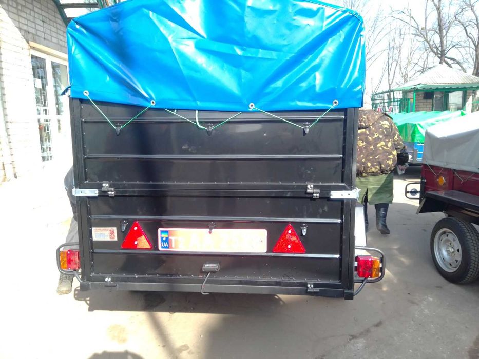 СПЕЦ перевізник причіп із заводу 2500*1300 посилений одновісний